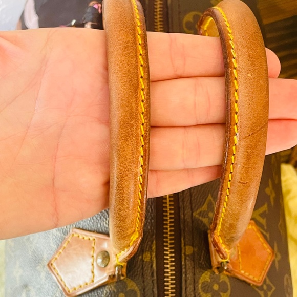 Louis Vuitton Monogram Vintage Speedy 30 w/ LV Lock & Key and Dust Bag - Picture 6 of 16